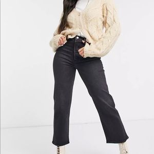 Levi's Ribcage straight leg ankle grazer jeans in black